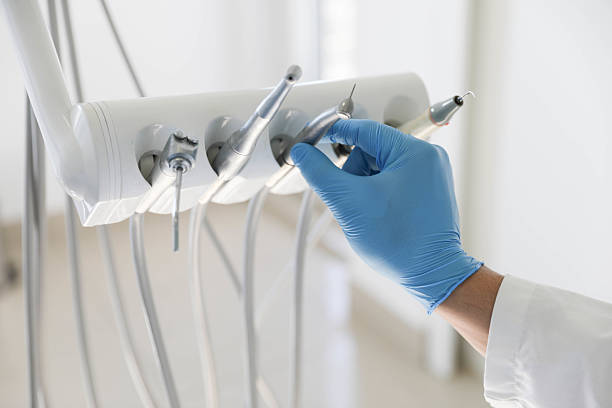Professional Tooth Extraction technician working in Bethesda, MD